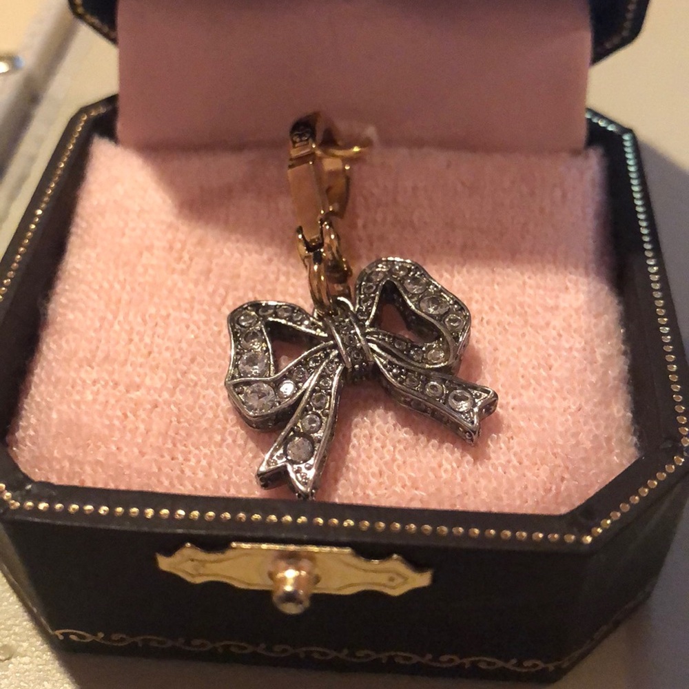 Juicy Couture Vintage Charm Bow